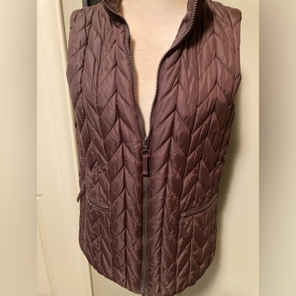 Quilted Brown vest from Coldwater Creek size medium - Picture 3 of 7
